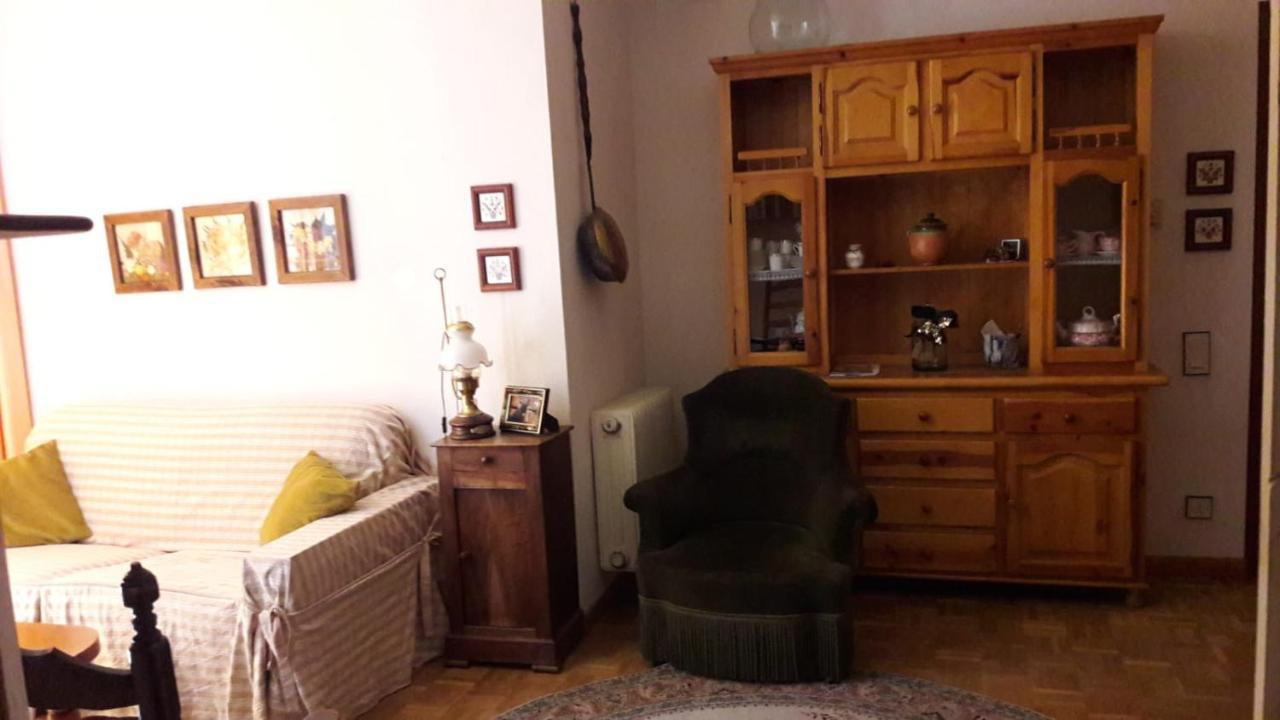 Apartamento Capelot Jaca Exterior photo