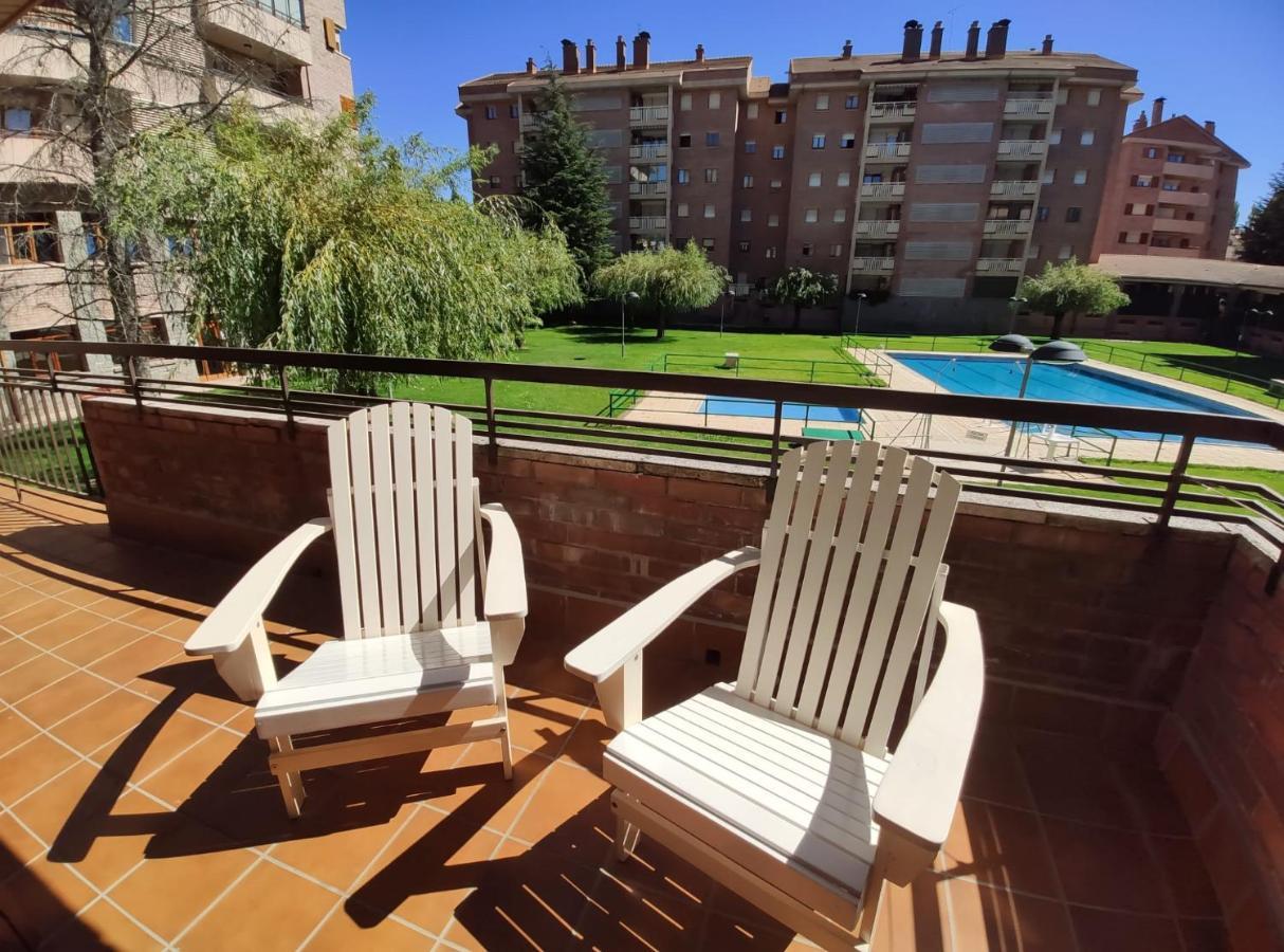 Apartamento Capelot Jaca Exterior photo