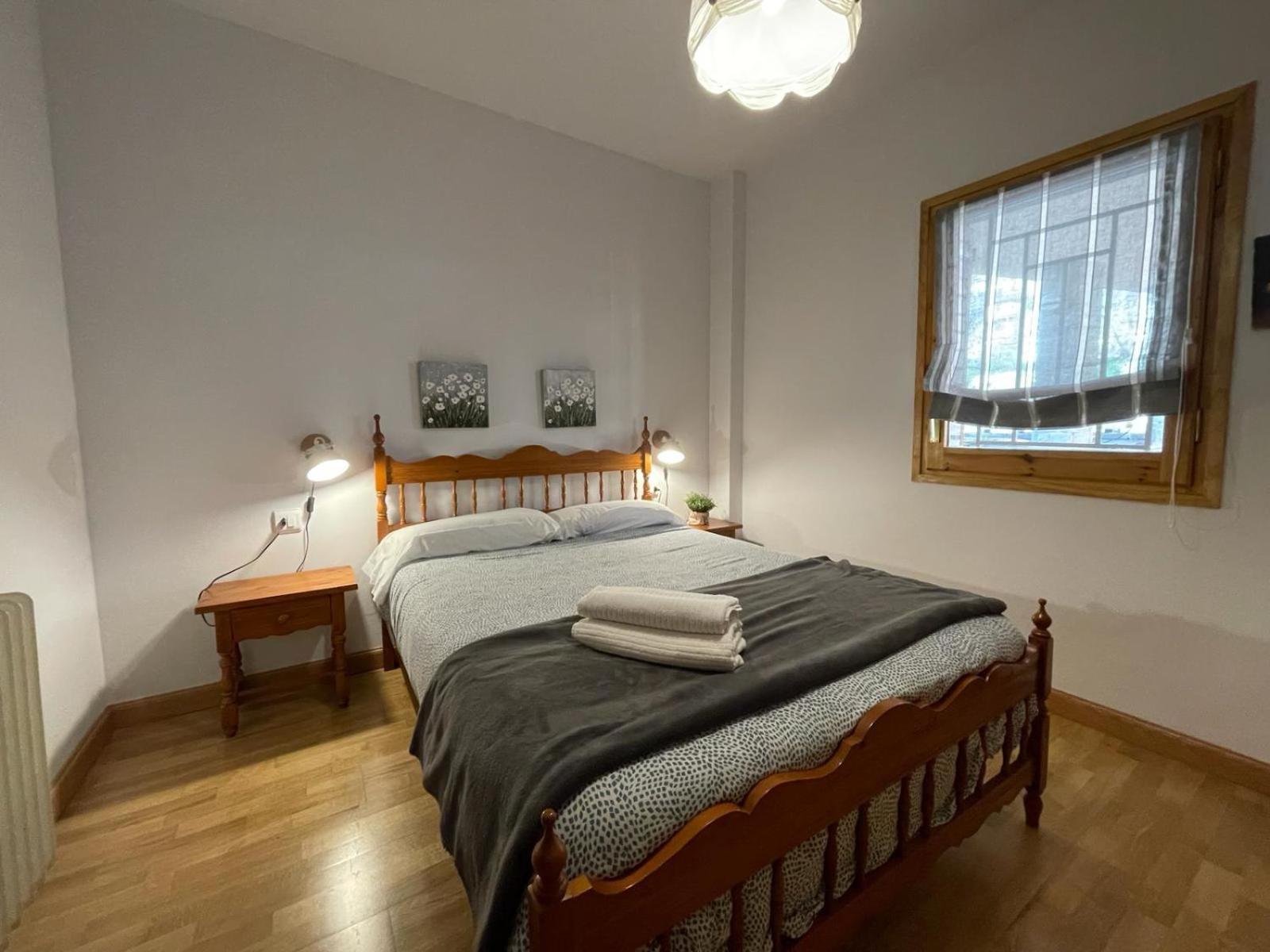 Apartamento Capelot Jaca Exterior photo